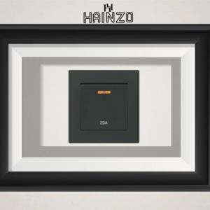 H2-1324مفتاح سخان 7*7  هاينزو 20أمبير  اسود